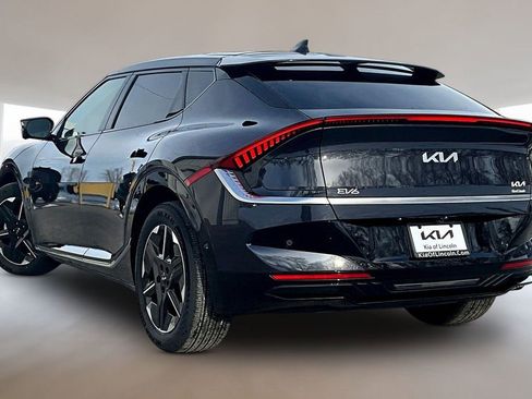 New 2025 Kia EV6 Wind image 3