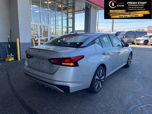 Used 2021 Nissan Altima 2.5 SV image 8