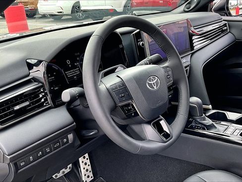 Used 2025 Toyota Camry XSE w/ Premium Plus Package image 14