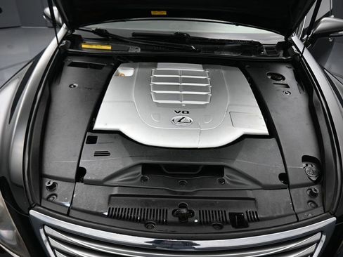 Used 2011 Lexus LS 460 L w/ Luxury Pkg image 45