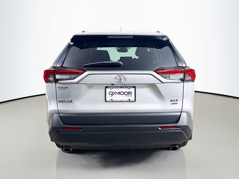 Used 2024 Toyota RAV4 XLE Premium image 6