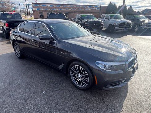 Used 2020 BMW 530i xDrive w/ Premium Package image 7