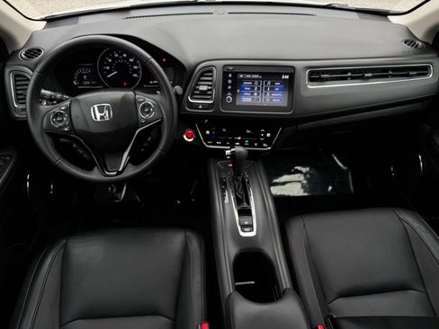 Used 2019 Honda HR-V Touring image 17