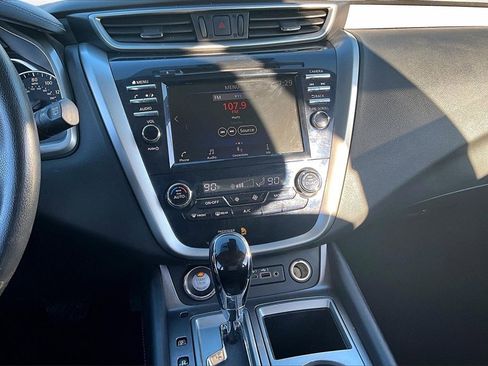 Used 2022 Nissan Murano SV image 9