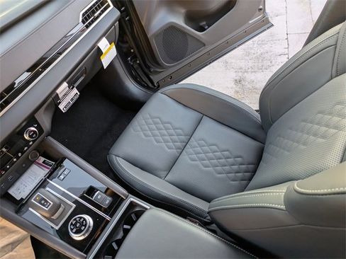 New 2025 Mitsubishi Outlander SEL Black Edition image 19