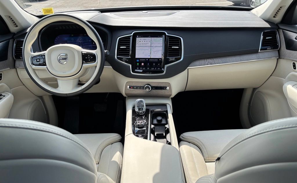 Certified 2024 Volvo XC90 T8 Ultimate w/ Protection Package Premier AWD/4WD image 6