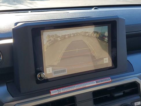 Used 2025 Toyota Tacoma SR5 image 21