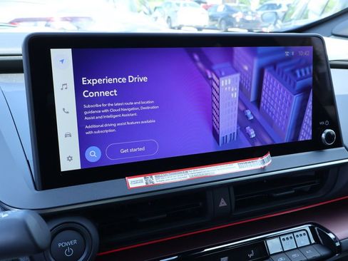 New 2025 Toyota Prius Plug-In Hybrid w/ Limited Premium Package image 3