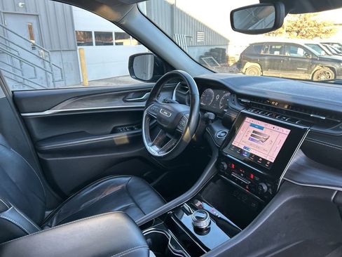 Used 2021 Jeep Grand Cherokee L Limited AWD/4WD image 42