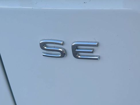 Certified 2025 Volkswagen Atlas Peak Edition SE AWD/4WD image 12
