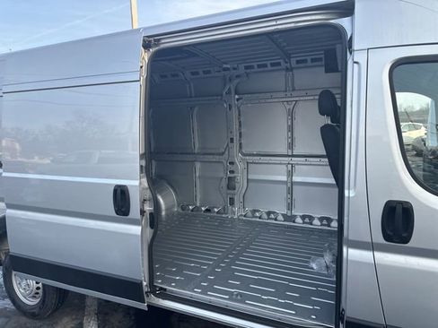 Used 2024 RAM ProMaster 3500 w/ Convenience Group image 14