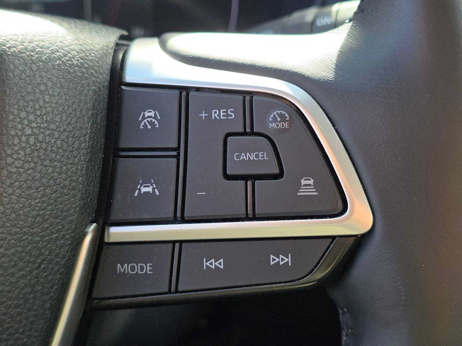 Certified 2024 Toyota Grand Highlander FWD image 31