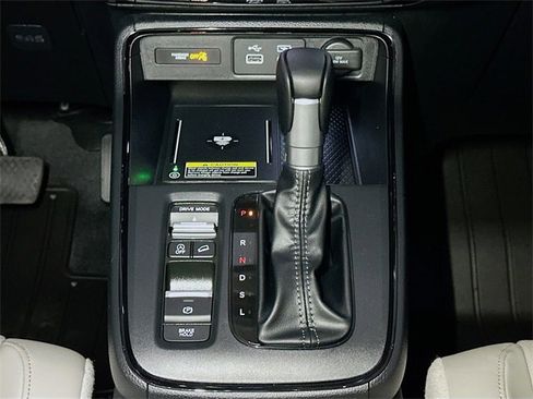 Used 2025 Honda CR-V EX-L image 32