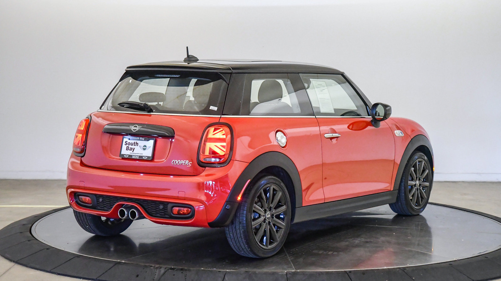 Used 2021 MINI Cooper S FWD image 5