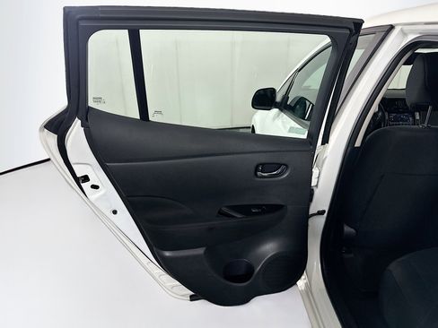 Used 2017 Nissan Leaf SV w/ Premium Package image 25