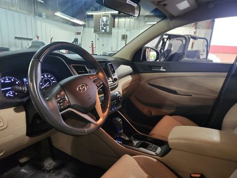 Used 2016 Hyundai Tucson Sport AWD/4WD image 7
