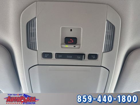 Used 2024 Toyota Highlander LE AWD/4WD image 36