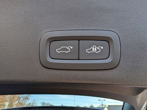 New 2026 Volvo XC40 B5 Plus w/ Protection Package Premier image 24