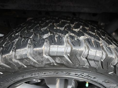 Used 2021 Ford F150 Lariat w/ Equipment Group 502A High AWD/4WD image 35
