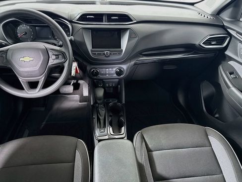 Used 2023 Chevrolet TrailBlazer LS w/ LPO, Blackout Package FWD image 21
