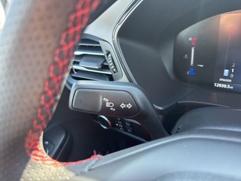 Used 2025 Ford Escape ST-Line image 12