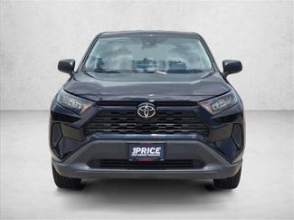Used 2022 Toyota RAV4 LE FWD video 2