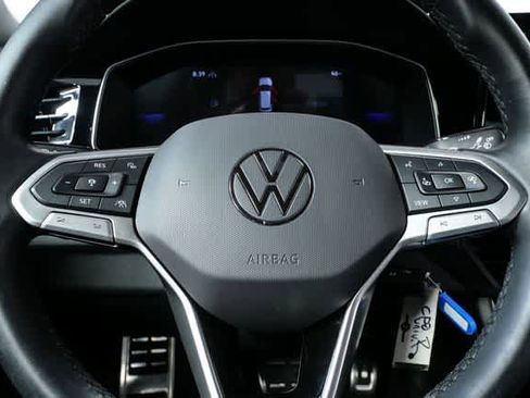 Certified 2025 Volkswagen Jetta Sport image 14