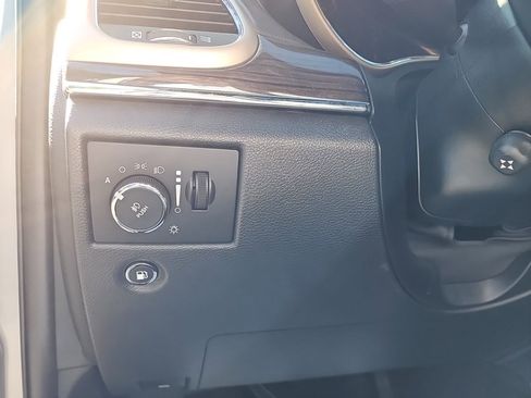 Used 2017 Jeep Grand Cherokee Overland AWD/4WD image 29