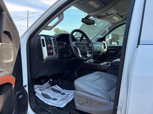 Used 2016 GMC Sierra 2500 SLT w/ Duramax Plus Package AWD/4WD image 19