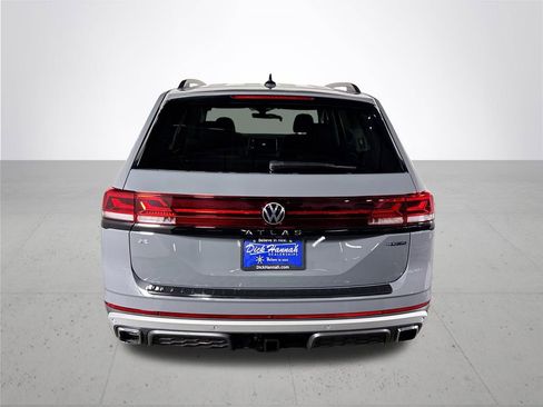 New 2026 Volkswagen Atlas Peak Edition image 7
