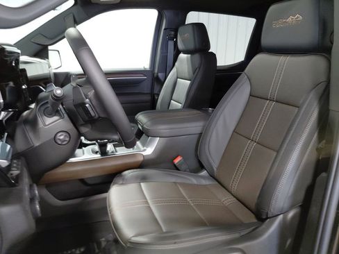 New 2026 Chevrolet Silverado 1500 High Country w/ Midnight Edition image 5