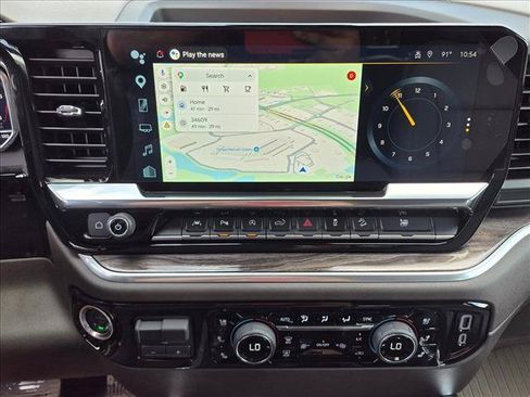 Used 2025 Chevrolet Silverado 1500 LTZ AWD/4WD image 13
