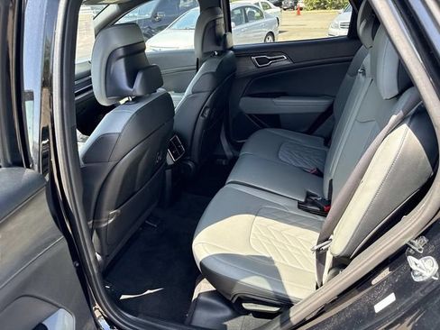 Used 2023 Kia Sportage X-Line w/ X-Line Premium Package AWD/4WD image 16