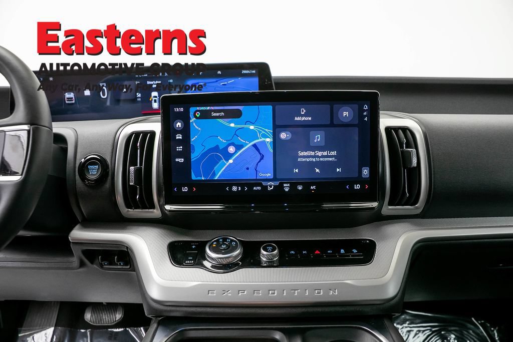 Used 2025 Ford Expedition Active AWD/4WD image 19