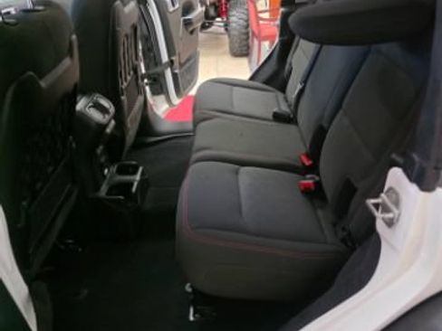 Used 2021 Jeep Wrangler Unlimited Rubicon w/ Safety Group AWD/4WD image 17