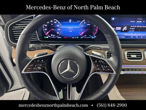 Certified 2025 Mercedes-Benz GLS 450 4MATIC image 17
