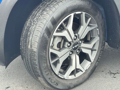 Used 2023 Kia Seltos EX image 9