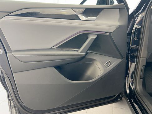 New 2026 Volkswagen Tiguan SE image 22