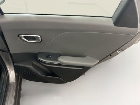 Used 2025 Kia K4 FWD image 30