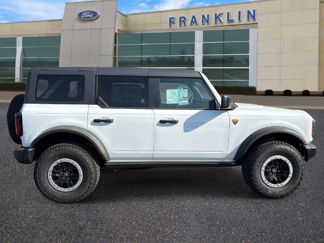 New 2026 Ford Bronco Badlands w/ Sasquatch Package AWD/4WD image 8