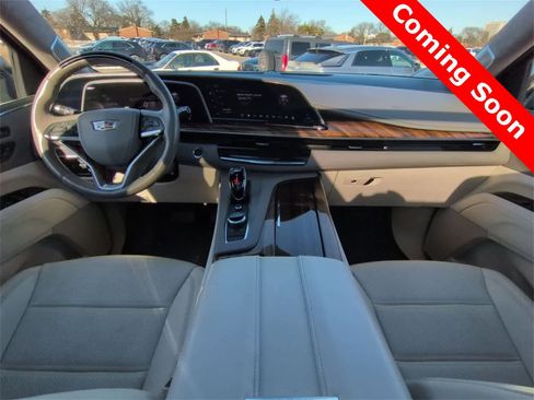 Used 2024 Cadillac Escalade ESV Sport Platinum w/ LPO, ONYX Package image 15