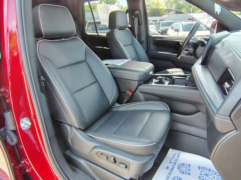 Certified 2025 Chevrolet Tahoe Premier AWD/4WD image 26
