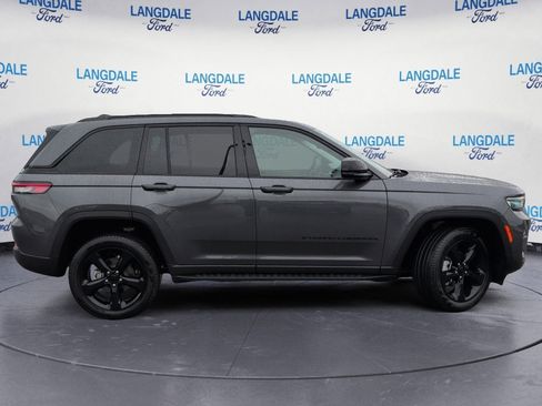 Used 2023 Jeep Grand Cherokee Limited w/ Black Appearance Package image 2