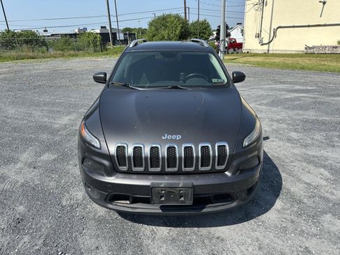 Used 2015 Jeep Cherokee Latitude w/ Comfort/Convenience Group AWD/4WD image 3