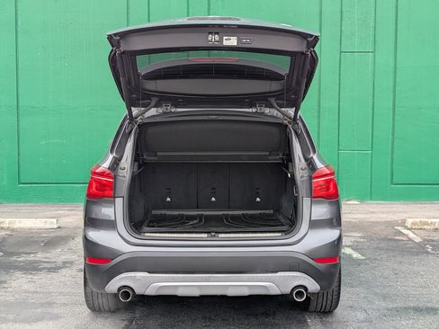 Used 2017 BMW X1 xDrive28i image 11