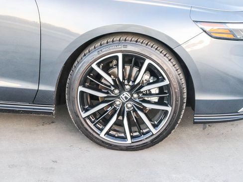 Used 2025 Honda Accord Touring image 11