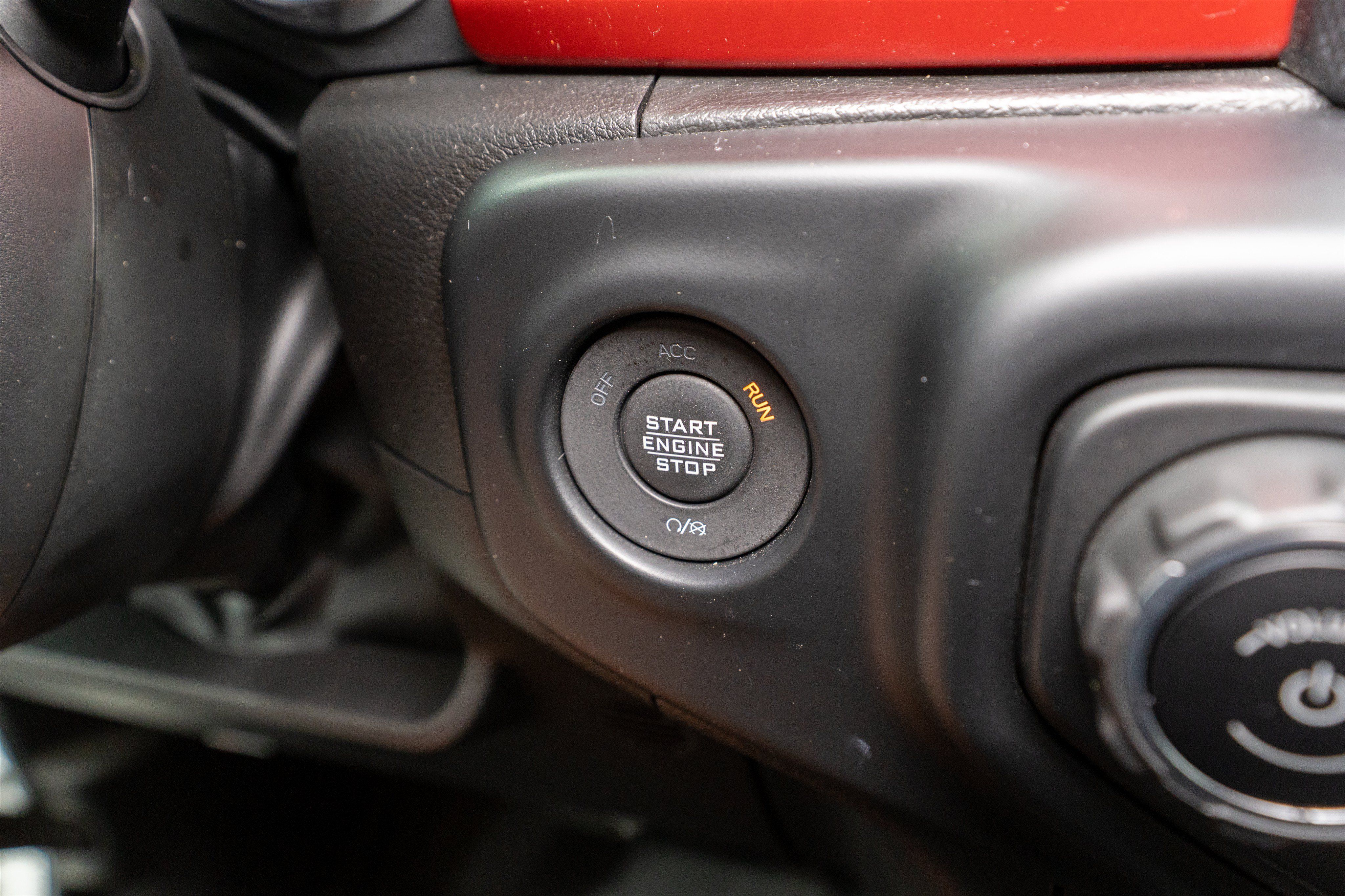 Used 2023 Jeep Gladiator Rubicon w/ Cold Weather Group AWD/4WD image 34