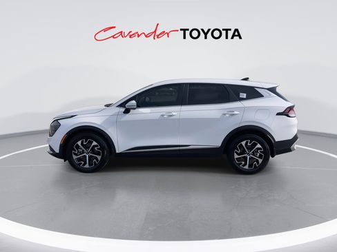 Used 2025 Kia Sportage EX image 5