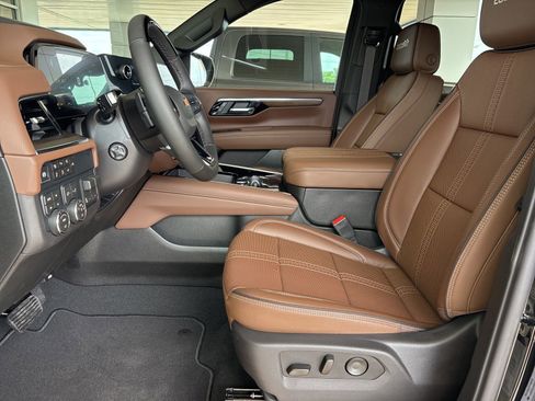 New 2026 Chevrolet Tahoe High Country AWD/4WD image 17