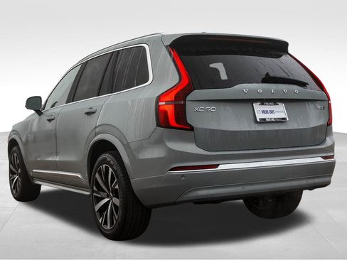 New 2026 Volvo XC90 B5 Core image 7